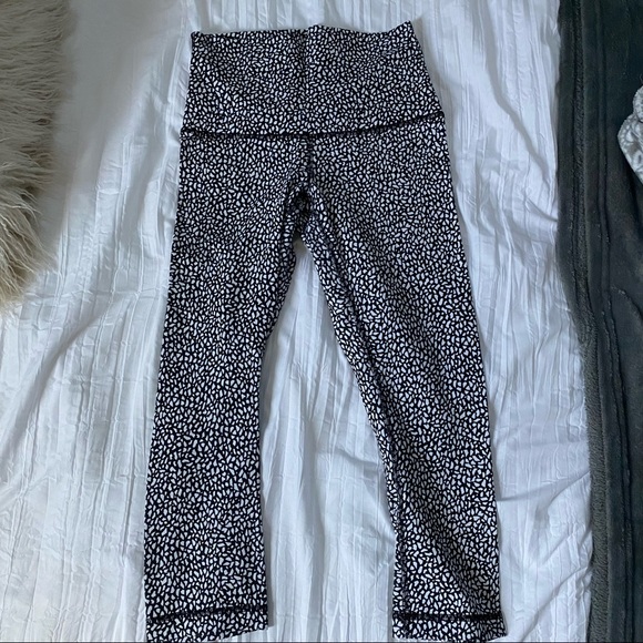 Lululemon leggings - Picture 1 of 4